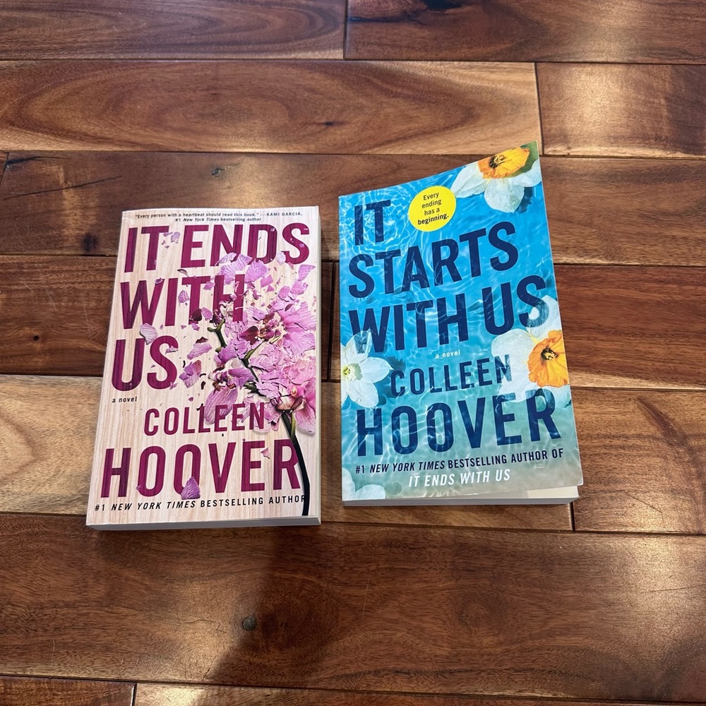 Lot of 2 Colleen Hoover books it ends with us & it starts with us like new